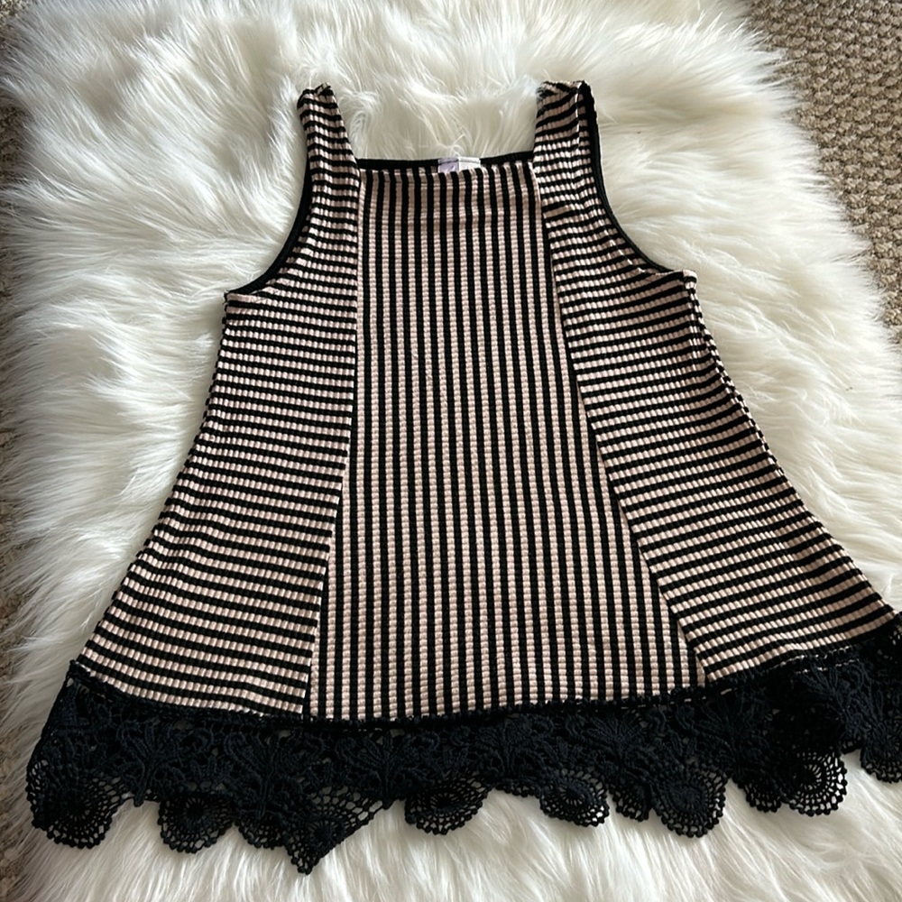Francesca’s Alya Striped Lace Sleeveless Top